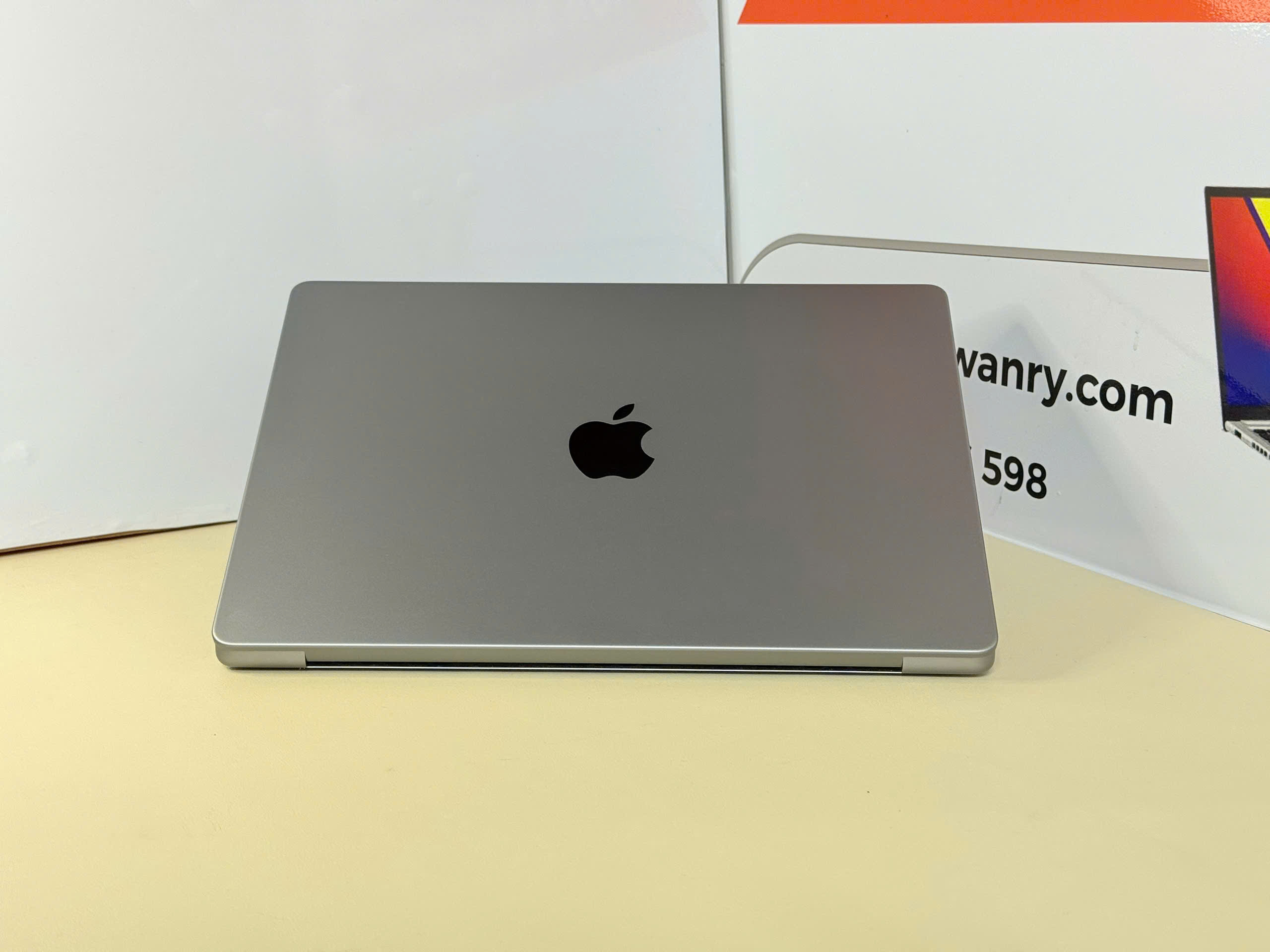 MacBook Pro 14 M1 Pro 2021, RAM 16GB, SSD 512GB