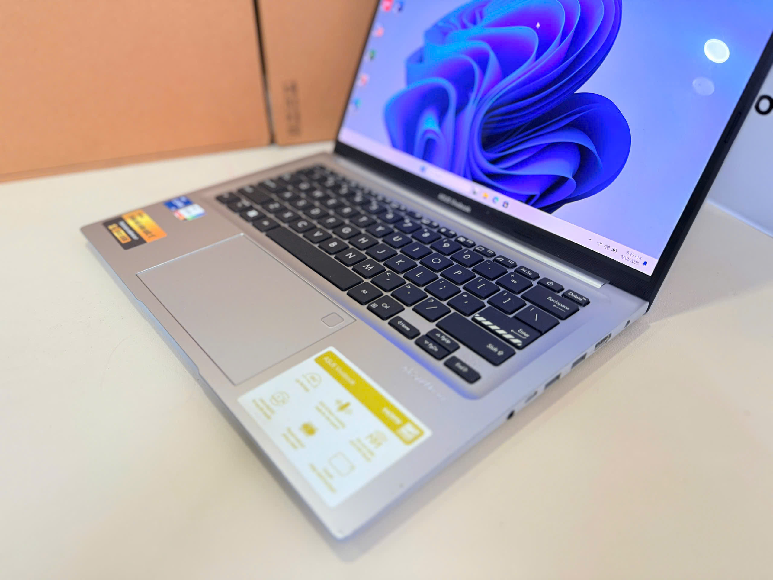 Laptop Asus Vivobook 14 OLED X1405ZA i5-12500H/16GB/512GB