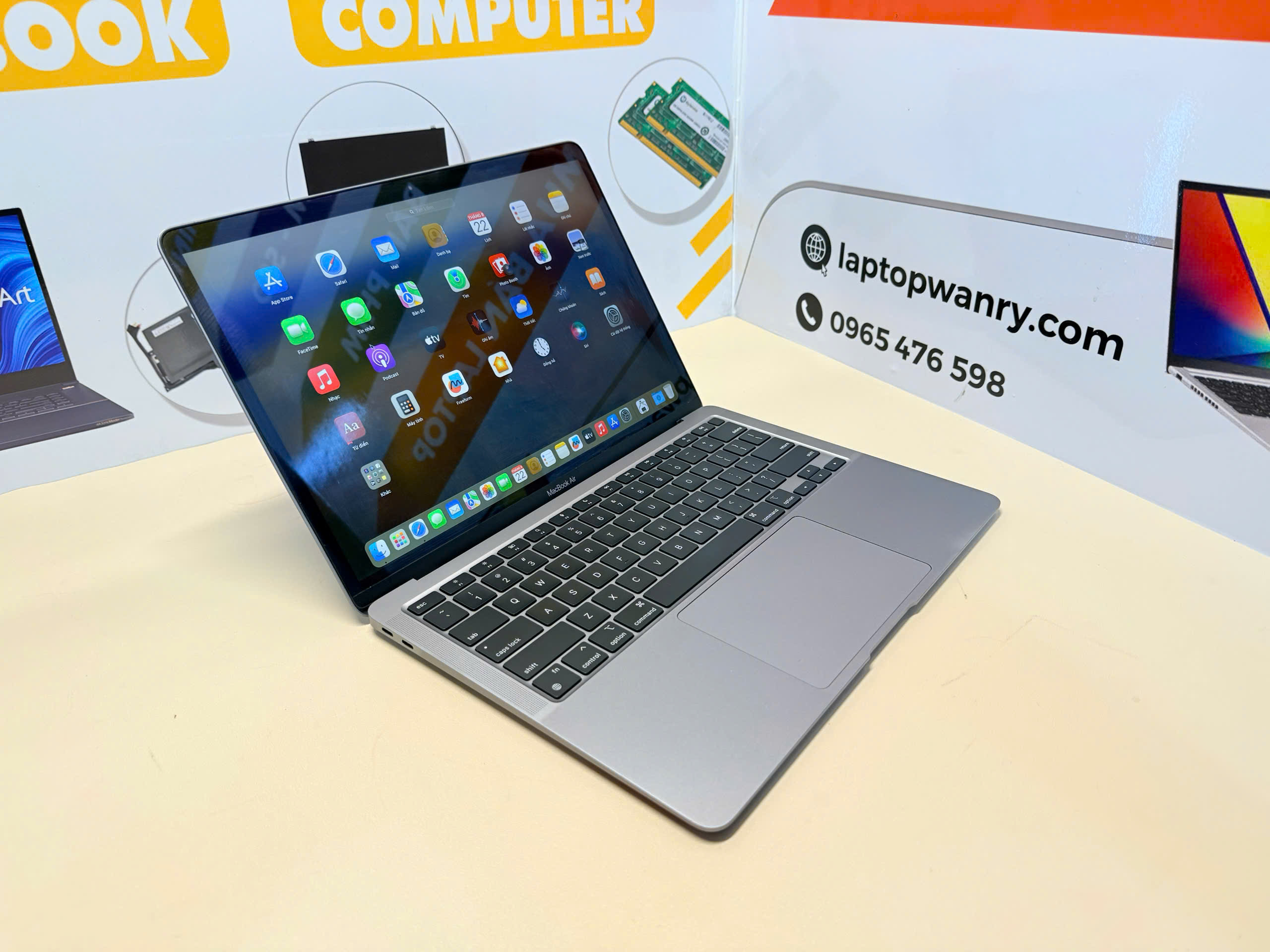 MacBook Air M1 A2337