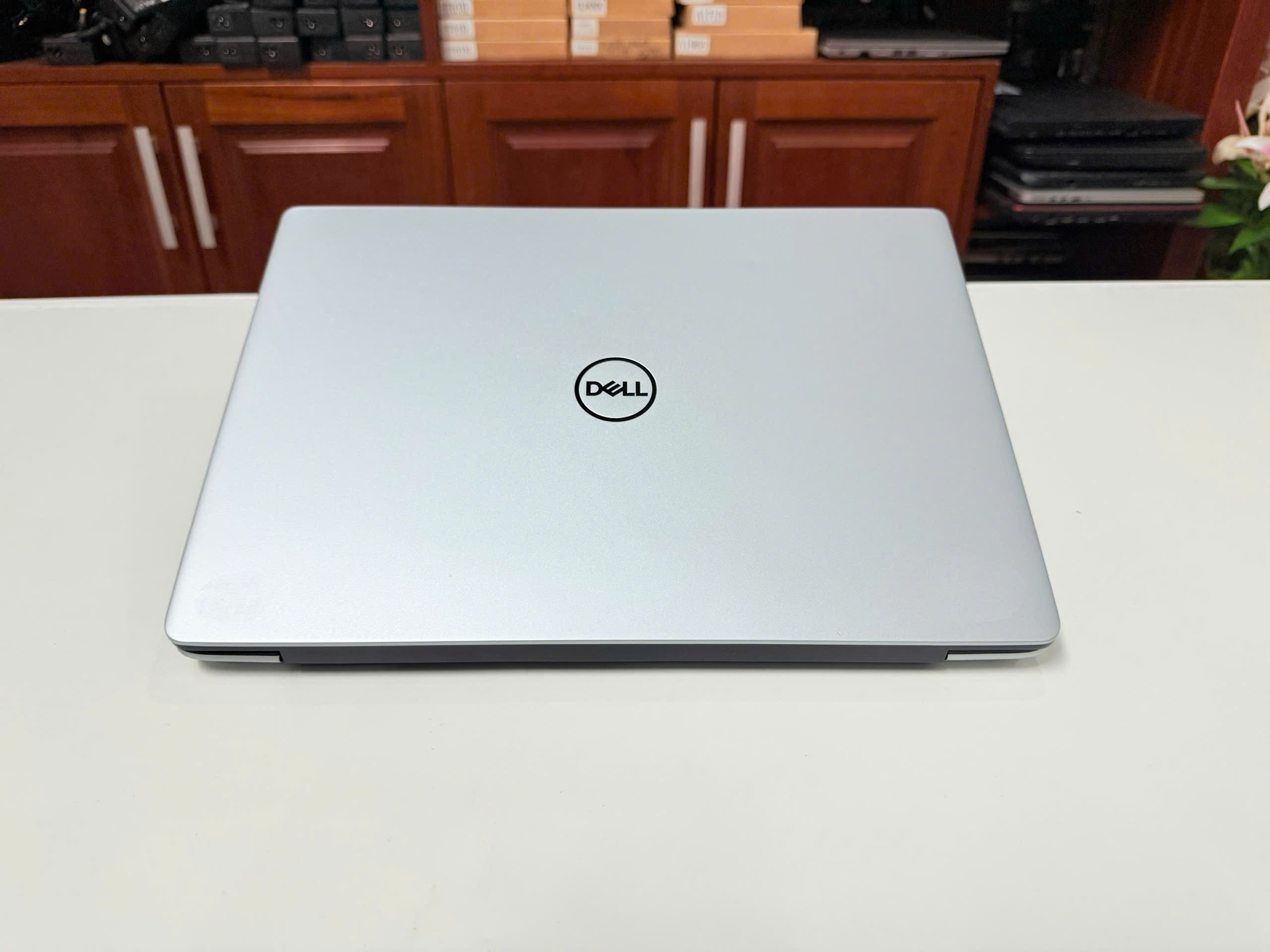 Dell Vostro 5481